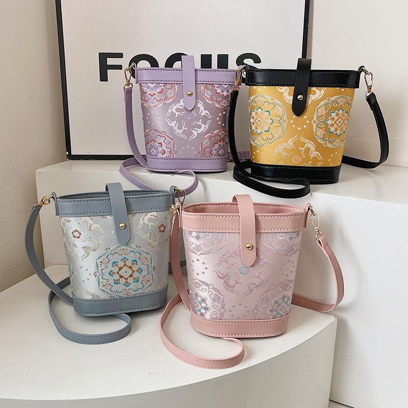 DIY Knitted Bag - Pink Vintage - Leatherwork Patterns 评论和价格